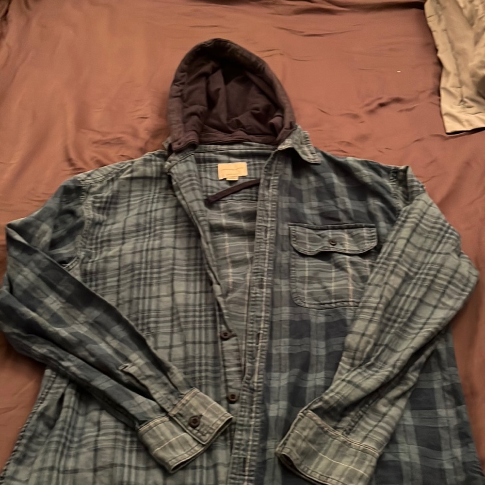 American Eagle Flannel W/hood